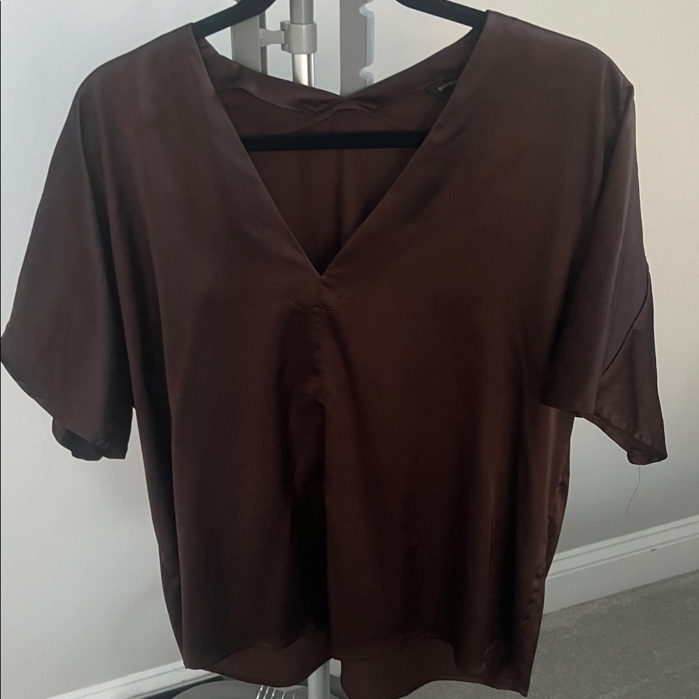 Banana Republic Factory Brown Vneck Silky Top